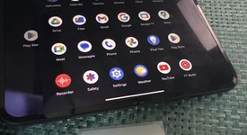 Mint
													Google Pixel 9 Pro Fold - Unlocked, Obsidian, 512 GB, GGH2X, photo 3 of 6