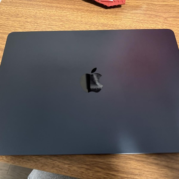 MacBook Air 2022 (M2) - 13 inch - 256 GB, Midnight, 8 GB, Apple M2