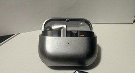 Used
													Samsung Galaxy Buds3 Pro - Silver, photo 2 of 4
