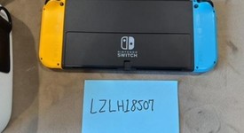 Mint
													Nintendo Switch - OLED - White, 64 GB, photo 6 of 6