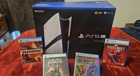 Mint
													PlayStation 5 Pro (2024) - White, 2 TB, photo 3 of 29