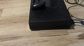 Mint
													Xbox One (2013) - Black, 500 GB, photo 5 of 9