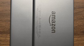 Mint
													Amazon Kindle Oasis 10th Gen - Gray, 8 GB, WiFi Only, photo 3 of 7