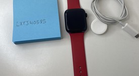 Fair
													Apple Watch SE 2nd Gen 44mm - Unlocked, Midnight, A2727 - Cellular, Aluminum, photo 2 of 14