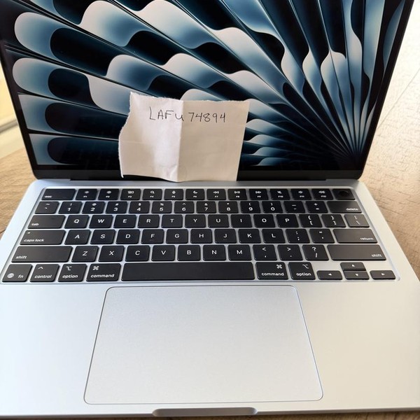 MacBook Air 2025 (M4) - 13 inch - 256 GB, Sky Blue, 16 GB, Apple M4