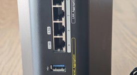 Good
													Netgear Nighthawk Router, photo 4 of 4