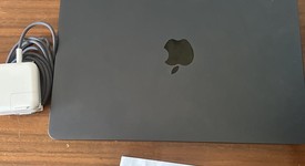 Good
													MacBook Air 2024 (M3) - 13" - Apple M3, Midnight, 256 GB, 8 GB, 10-core GPU, photo 3 of 14