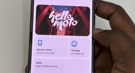 Good
													Motorola Razr (2023) - Cricket, Sage, 128 GB, 8 GB, photo 5 of 18