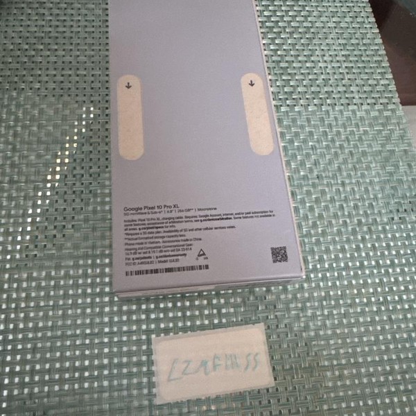 Google Pixel 10 Pro XL - Unlocked, 256 GB, Moonstone, GUL82