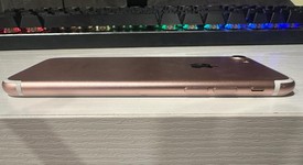 Good
													Apple iPhone 7 - Verizon, Rose Gold, 128 GB, A1660, photo 5 of 6