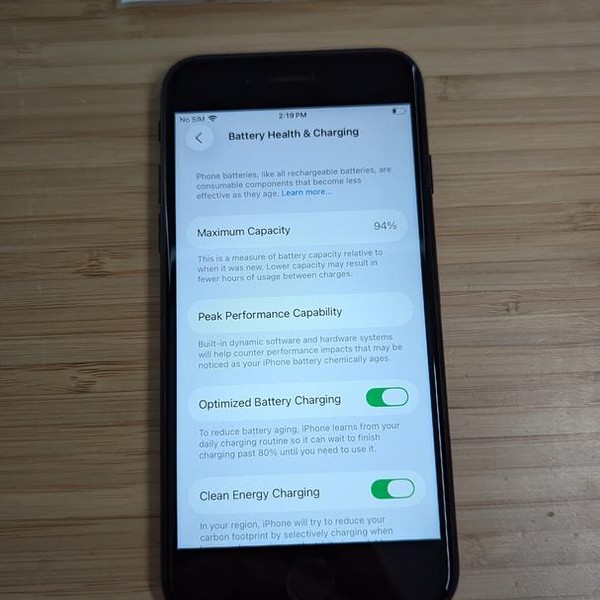 Apple iPhone SE 3rd Gen 2022 - Unlocked, 64 GB, Midnight, A2595