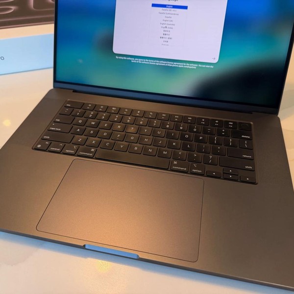 MacBook Pro 2024 - 16 inch - 1 TB, Space Black, 128 GB, Apple M4 Max 16-core