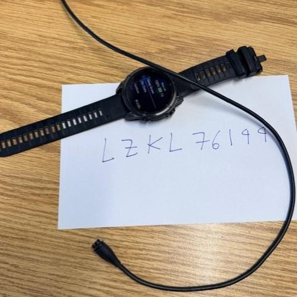 Garmin Fenix 8 - Carbon, AMOLED