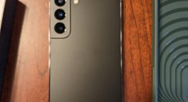 Mint
													Samsung Galaxy S22 Plus - Unlocked, Black, 128 GB, 8 GB, SM-S906U1, photo 3 of 9