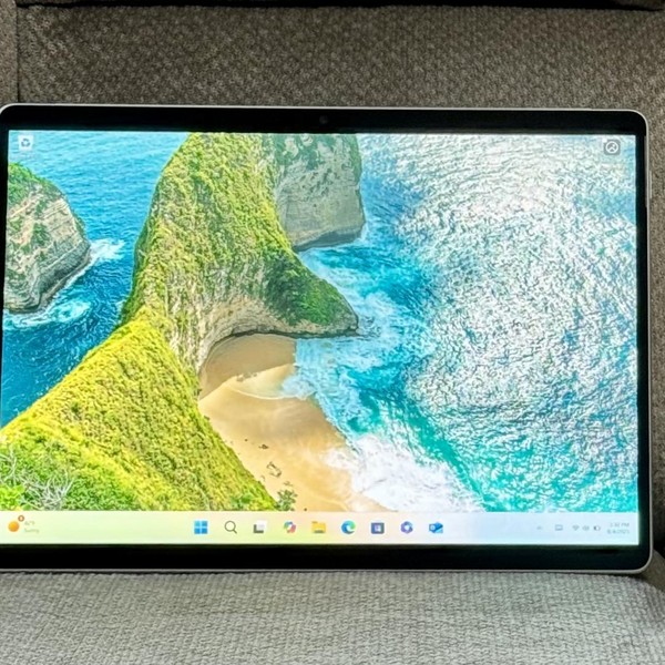 Microsoft Surface Pro 8 - I5, Platinum, 256 GB, 8 GB