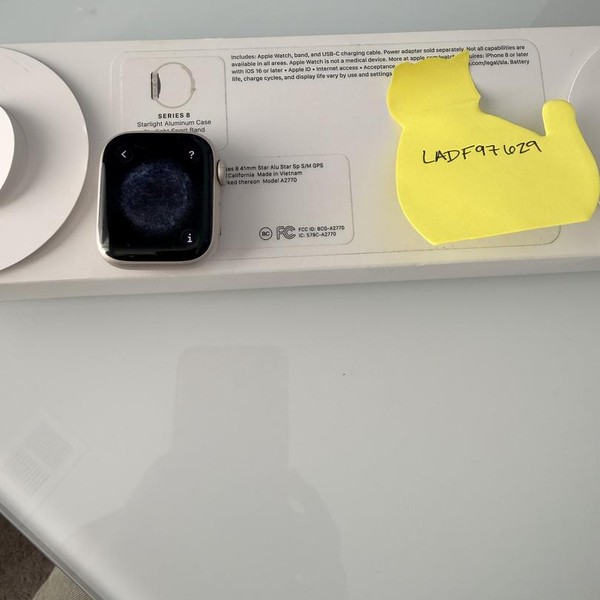 Apple Watch Series 8 41mm - Starlight, A2770 - GPS, Aluminum