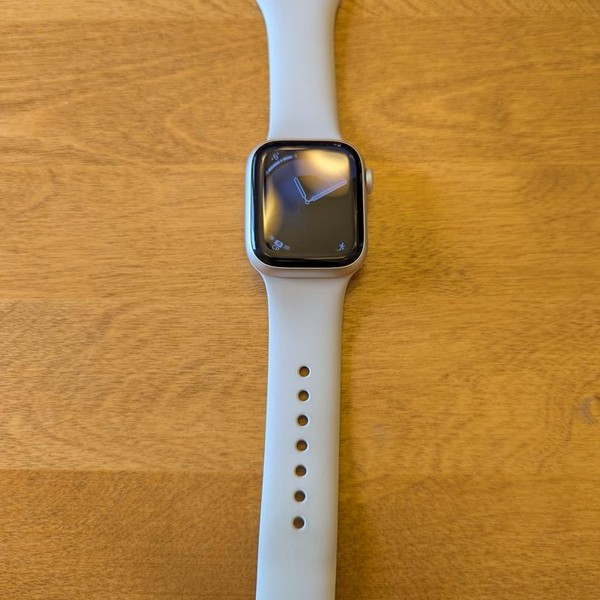 Apple Watch Series 9 41mm - Starlight, A2978 - GPS, Aluminum