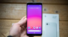 Mint
													Google Pixel 3 - Unlocked, White, 64 GB, Google Edition, photo 2 of 8