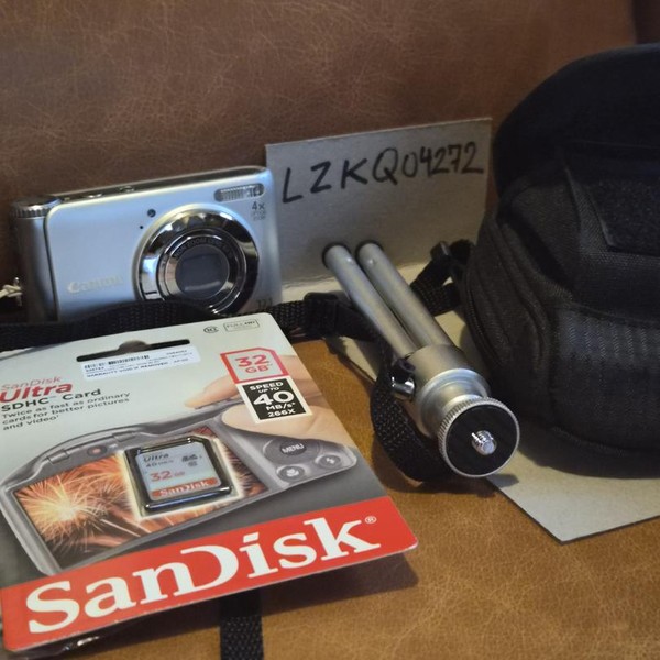 Canon PowerShot A3100 IS - Silver