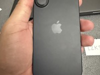 Apple iPhone 16