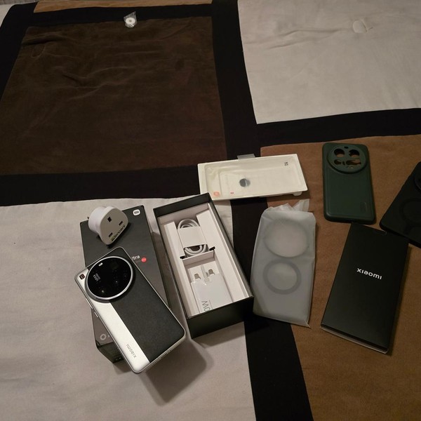 Xiaomi 15 Ultra - Unlocked Non-US, 512 GB, Silver, 16 GB