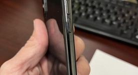 Good
													Apple iPhone Xs - AT&T, Gray, 64 GB, A1920, photo 4 of 8