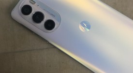 Good
													Motorola Edge Plus (2022) - Verizon, White, 128 GB, 8 GB, 5G UW, photo 5 of 7