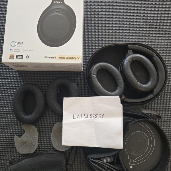Sony WH-1000XM4 - Black