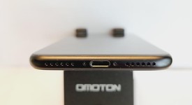 Mint
													Apple iPhone SE 2nd Gen 2020 - Unlocked, Black, 64 GB, A2275, photo 5 of 6