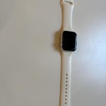 Good Apple Watch SE 2nd Gen 40mm - Unlocked, Starlight, A2726 - Cellular, Aluminum