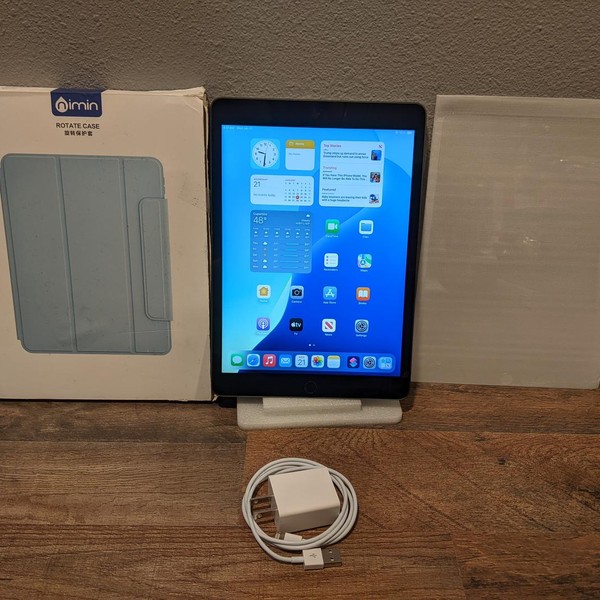 Apple iPad 9th Gen - Wi-Fi, Gray, 64 GB, A2602