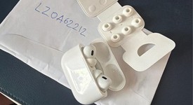 Used
													Apple AirPods Pro 2 - USB-C, photo 2 of 3