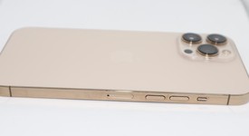 Good
													Apple iPhone 13 Pro Max - Unlocked, Gold, 128 GB, A2484, photo 2 of 9
