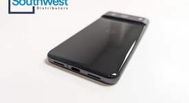 Mint
													Google Pixel 8 - AT&T, Obsidian, 128 GB, 8 GB, GKWS6, mmWave 5G, photo 2 of 8