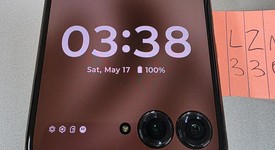 Good
													Motorola Razr Plus (2024) - Unlocked, Peach, 256 GB, 12 GB, photo 5 of 5