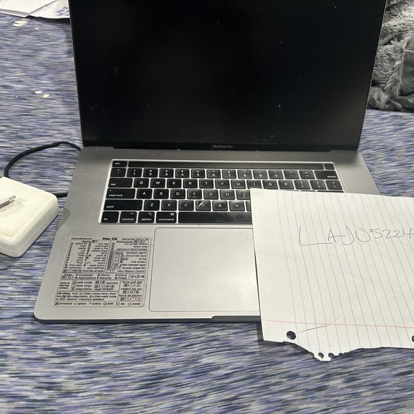 MacBook Pro 2019 - 16 inch - 512 GB, Silver, 16 GB, Intel Core i7