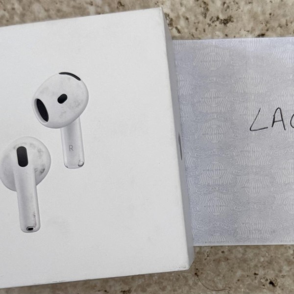 Apple AirPods 4th Gen - Active Noise Cancellation