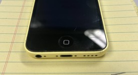 Good
													Apple iPhone 5C - Verizon, Yellow, 16 GB, A1532, photo 4 of 4