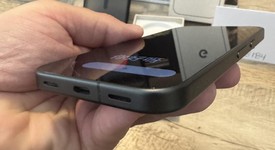 Good
													Google Pixel 10 - T-Mobile, Obsidian, 128 GB, GLBW0, photo 5 of 22