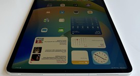 Good
													Apple iPad Pro 12.9" 4th Gen 2020 - Unlocked, Silver, 1 TB, A2069, photo 4 of 6