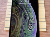 Apple iPhone Xs