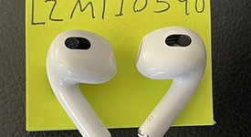 Used
													Apple AirPods 3rd Gen - Lightning Case, photo 5 of 5