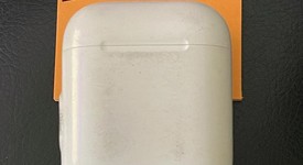 Used
													Apple AirPods 2nd Gen - Lightning Case, photo 2 of 6