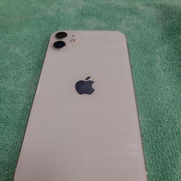 Apple iPhone 11 - Unlocked, 256 GB, White, A2111