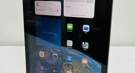 Good
													Apple iPad Air 5th Gen - Unlocked, Gray, 64 GB, A2589, photo 2 of 9