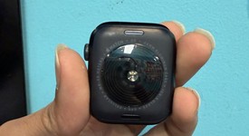 Good
													Apple Watch SE 2nd Gen 40mm - Unlocked, Midnight, A2726 - Cellular, Aluminum, photo 2 of 6