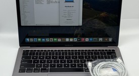 Good
													MacBook Air 2018 - 13" - I5, Silver, 256 GB, 8 GB, photo 1 of 12
