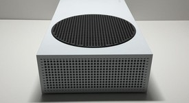 Mint
													Xbox Series S (2020) - White, 512 GB, photo 2 of 5