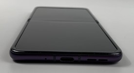 Good
													Motorola Razr (2023) - Unlocked, Lilac, 128 GB, 8 GB, photo 4 of 7