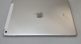 Good
													Apple iPad 8th Gen - Unlocked, Silver, 32 GB, A2428, photo 4 of 7